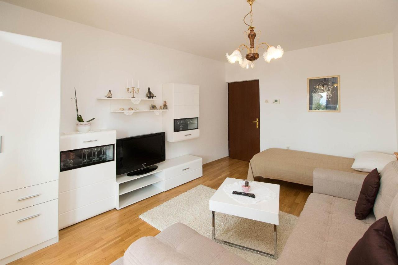 Apartmani Vera Crikvenica Εξωτερικό φωτογραφία